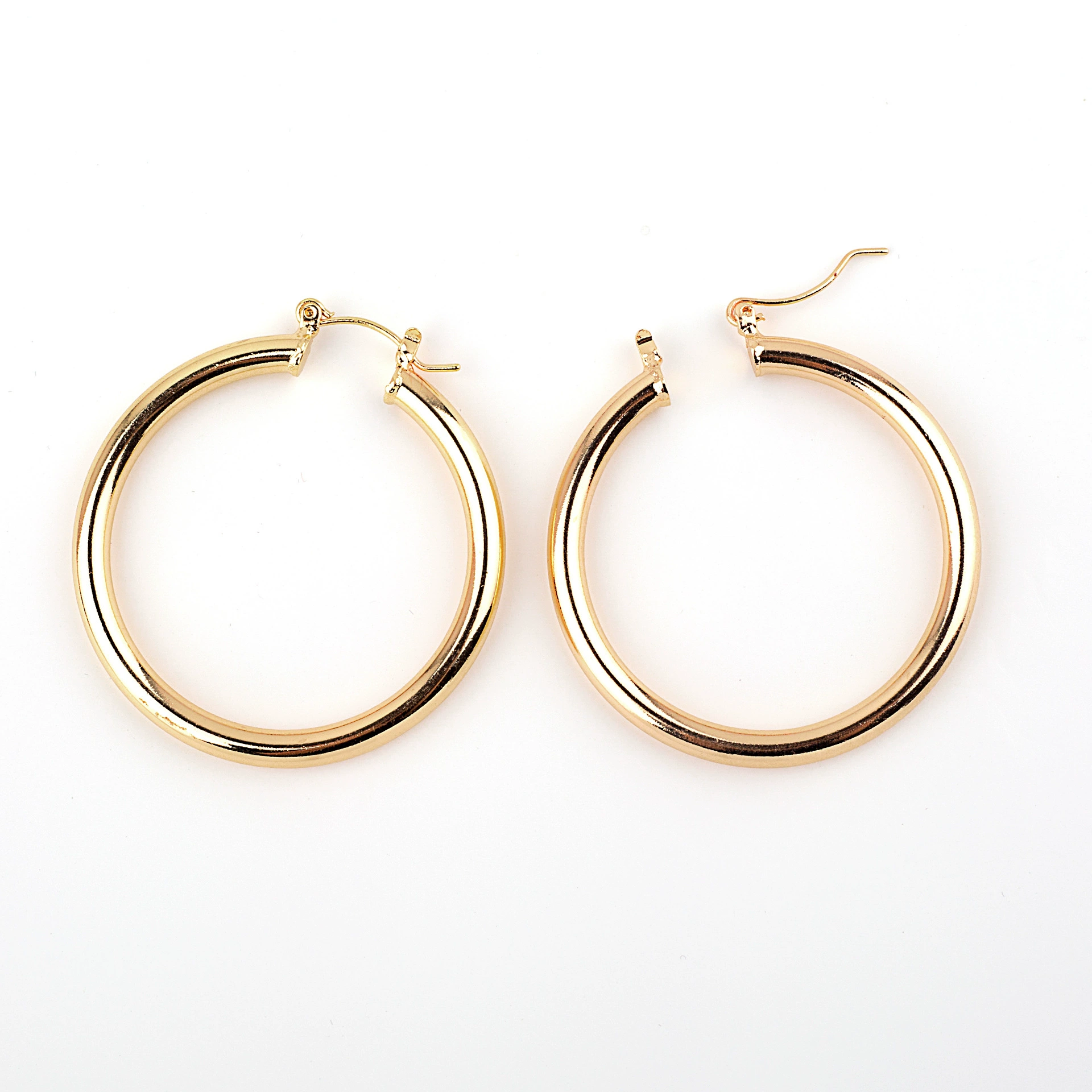 Big glossy universal earrings, European style