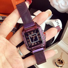 ������Ů���_�R�ǿշ�����Ů��P䓶���ͬ��W���r��Ůʿ�ֱ�