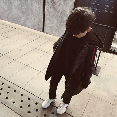 童裝2020秋冬新款男童條紋刺繡皮衣兒童中長款皮衣外套風衣加絨潮