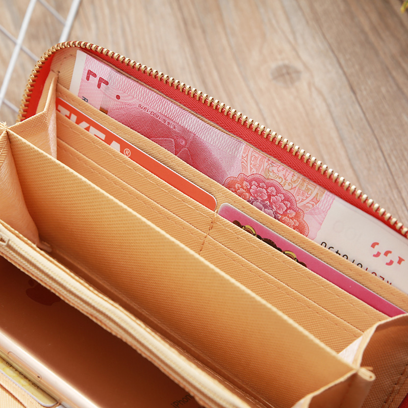 Korean-style Embossed Zipper Wallet display picture 15