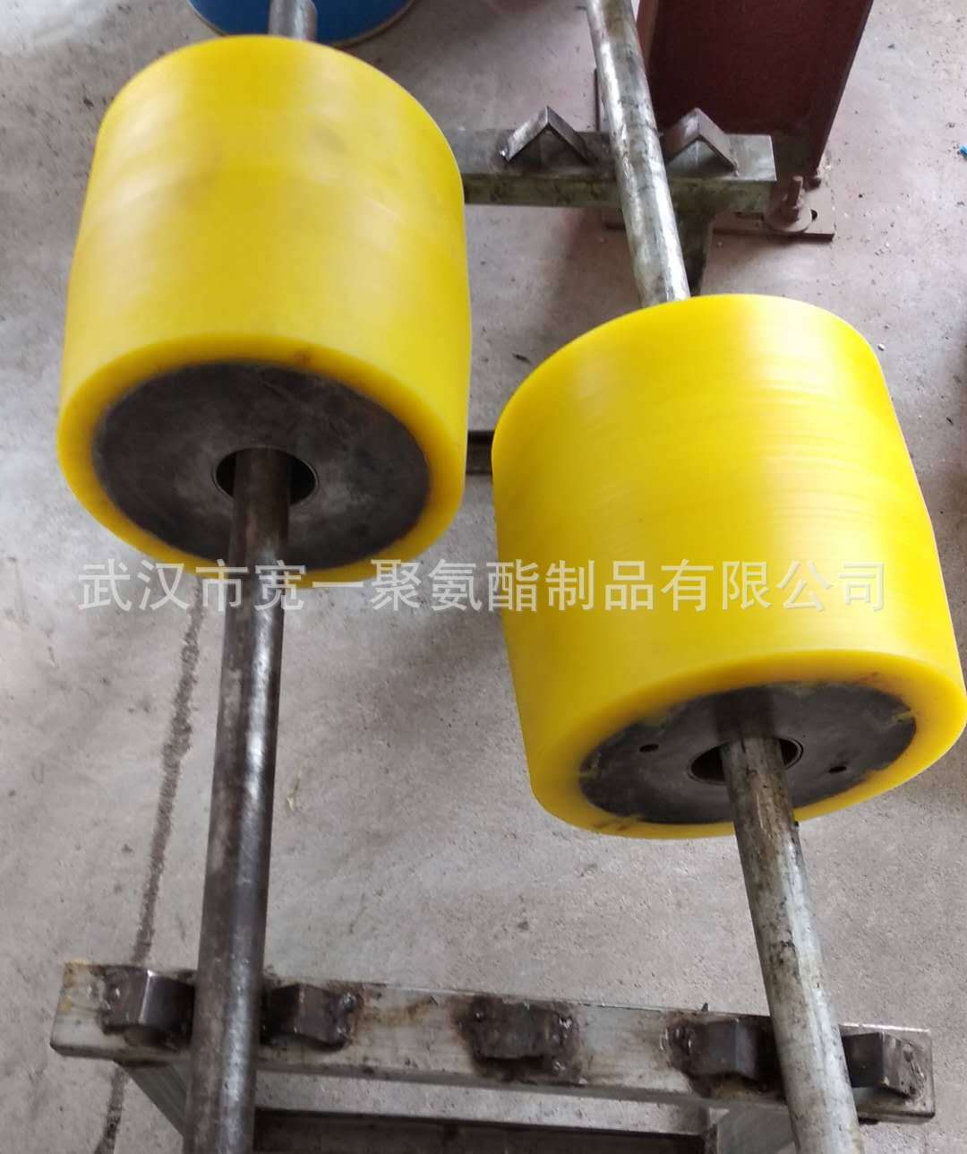 供应湖北孝感聚氨酯滚轮包胶加工