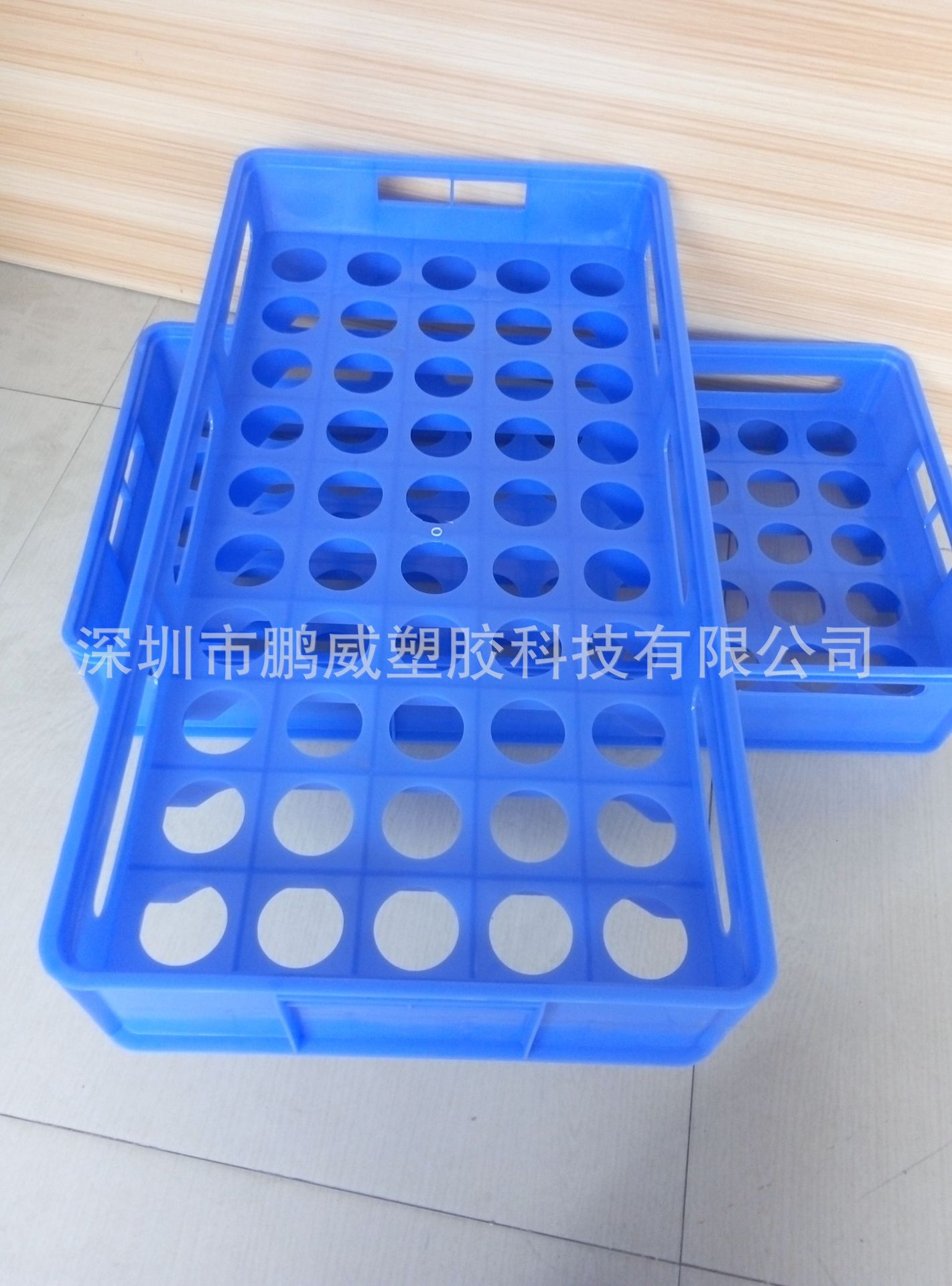 2018鹏威厂家直销全新料生产蓝色LED灯泡专用周转箱 欧式可套叠