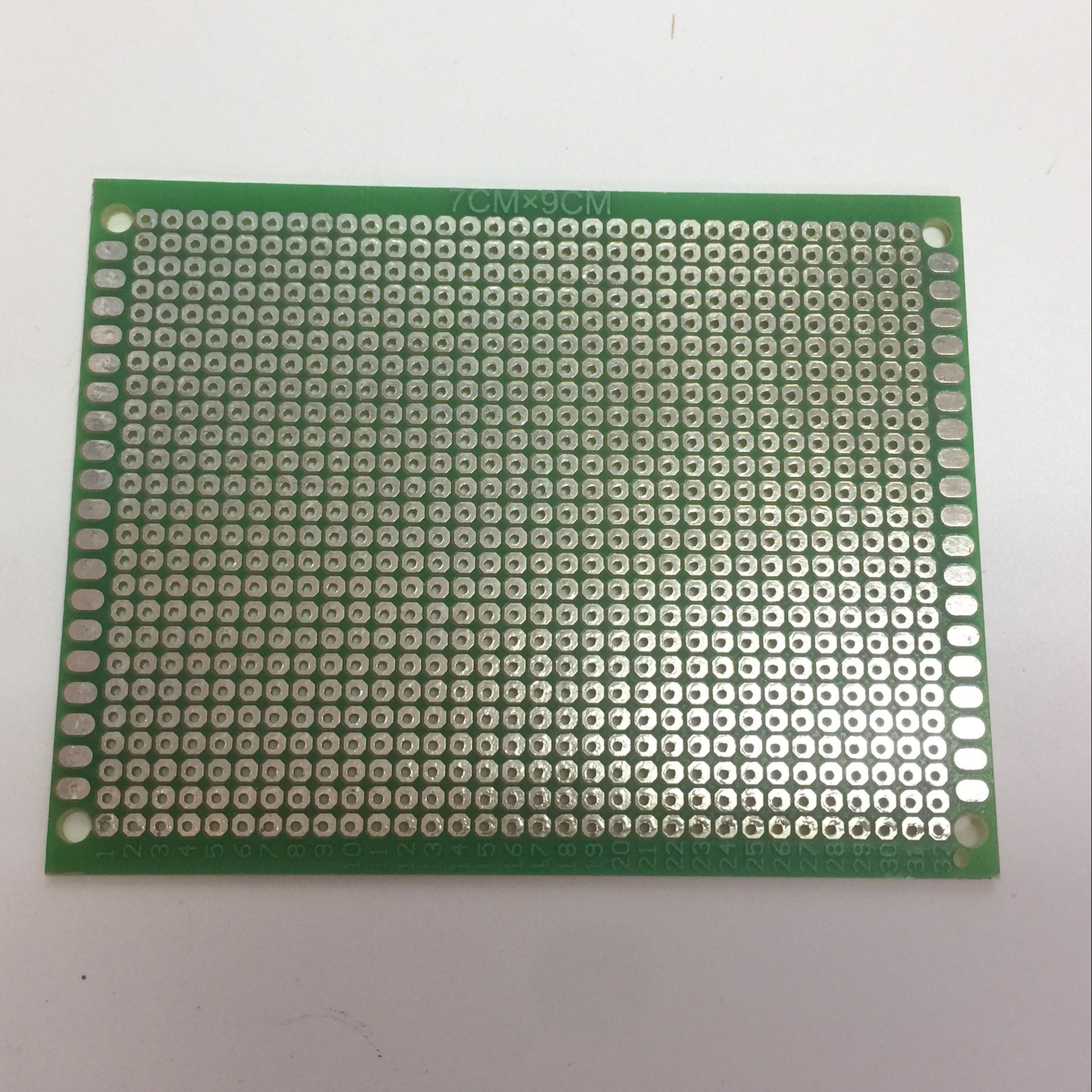 双面镀锡 双面喷锡 7*9CM 1.6mm 双面万能板 大小：7x9