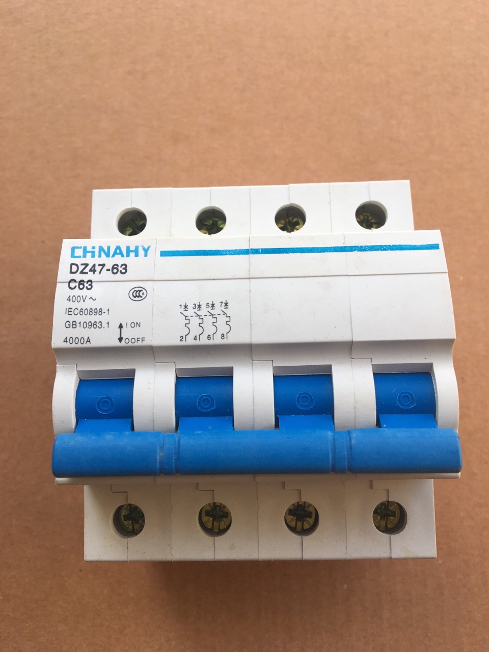 4P空开断路器DZ47-63高分断路器4P40A空气开关家用断路器
