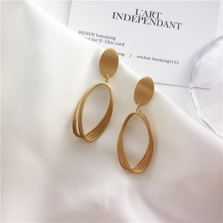 不规则圆形复古哑光金耳钉