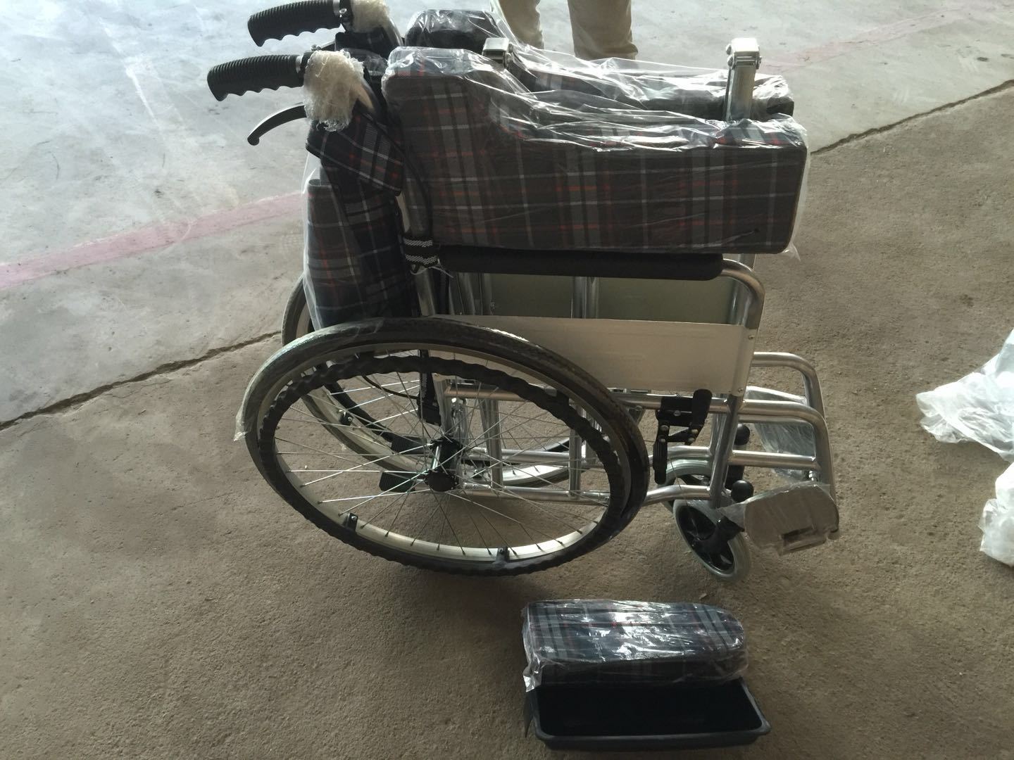 残疾人电动轮椅-电动轮椅价格-仟龙医疗