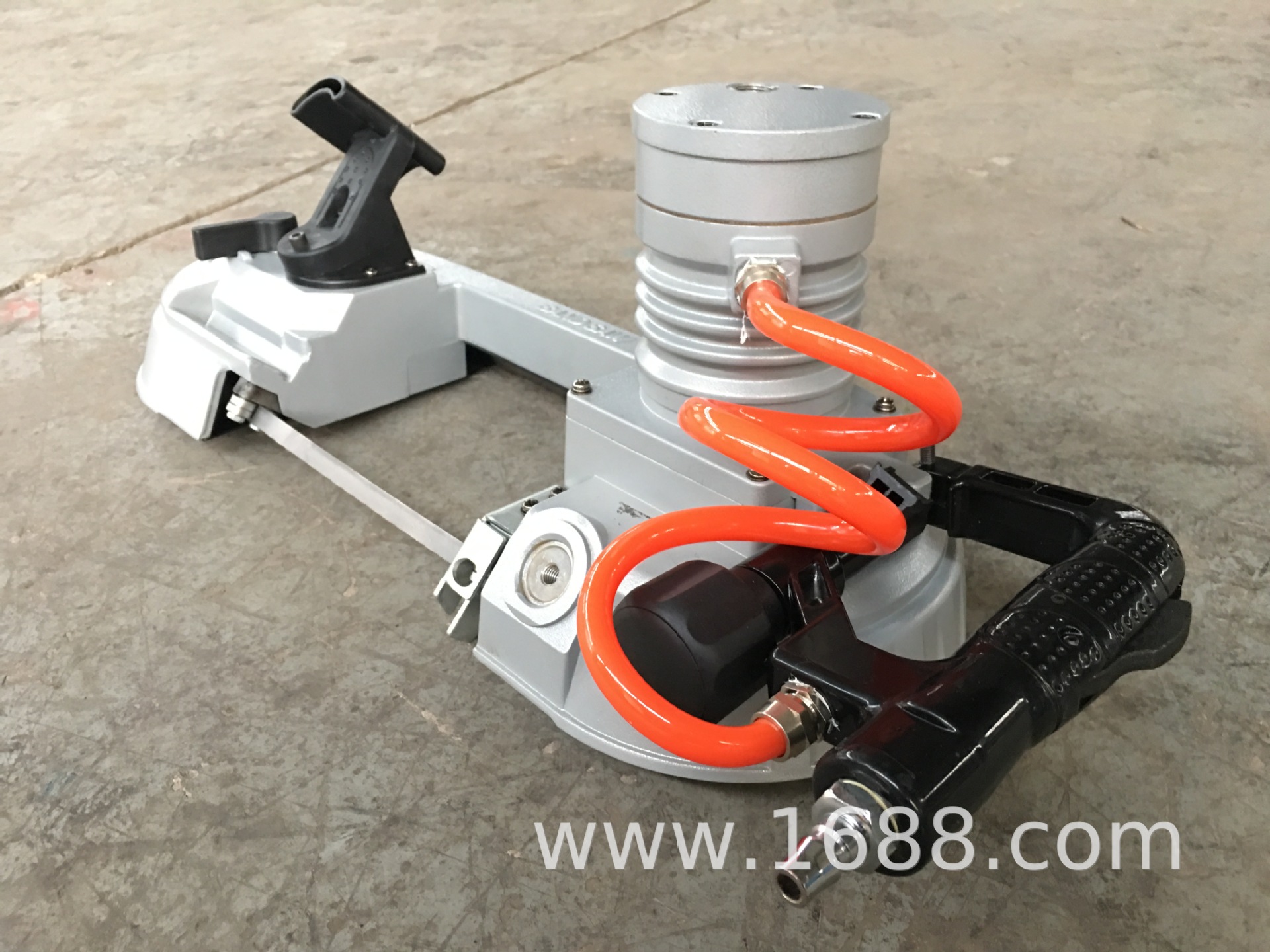 058BEAA2040A04EA2D15FBC50C47D2