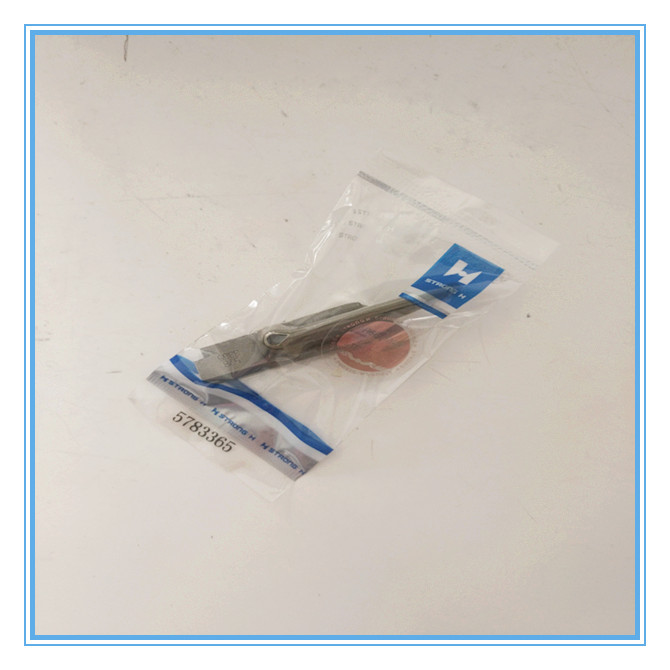 强信杜克普578圆头锁眼机凤眼车工业零配件刀具底刀片座刀5783365