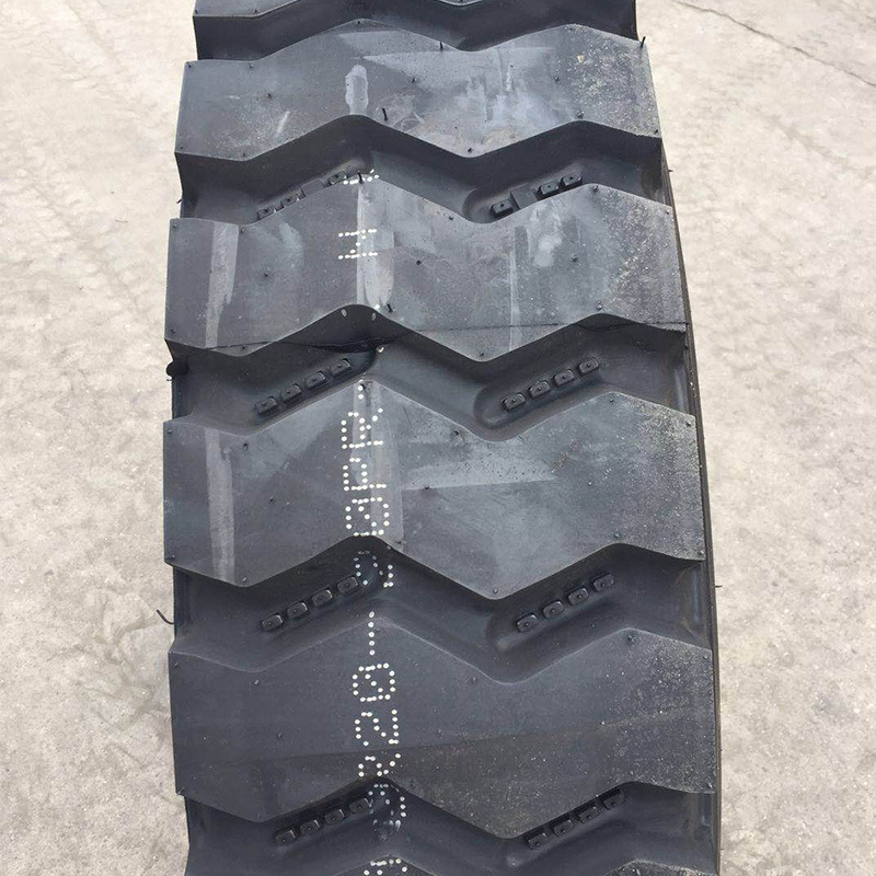 劲腾12.00R20.156.153C    耐磨防滑汽车轮胎