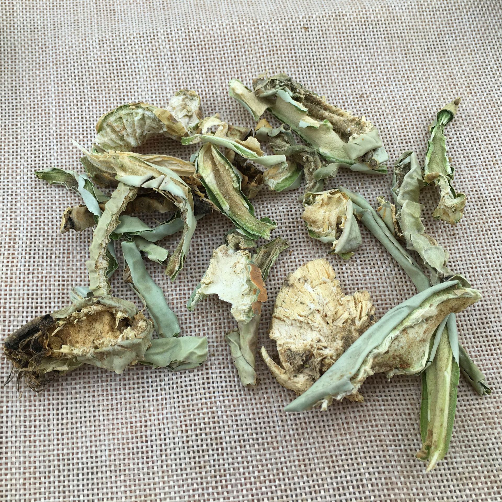 Dried Cactus Slices Xian Ren Zhang Bulk Raw Herb for Decoction and Culinary Use 1kg key features