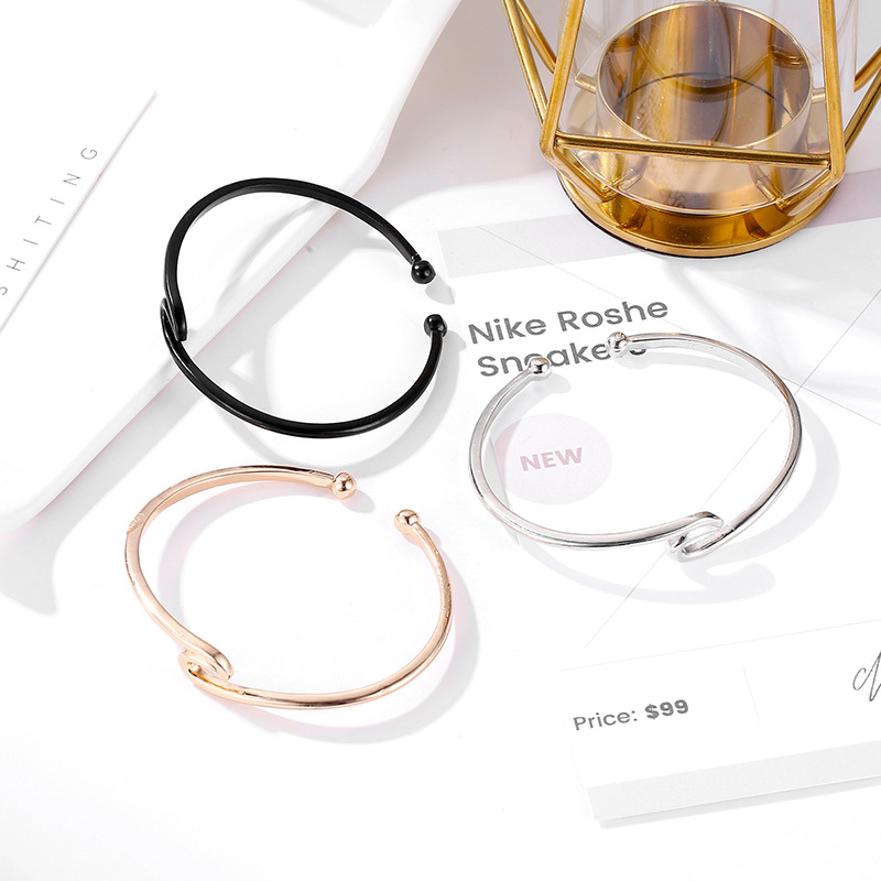 A1611 nueva pulsera creativa pulsera abierta de la onda del metal exquisita dama torcida mano AliExpress