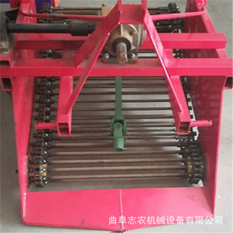 新款挖掘地瓜的机器生产厂家 土豆收获机 红薯挖掘机型号