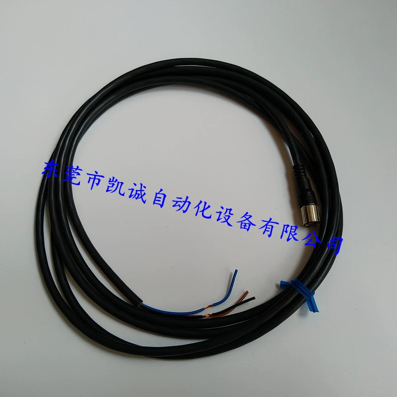 XS5F-D421-E80-F в наличии кабель датчика Omron