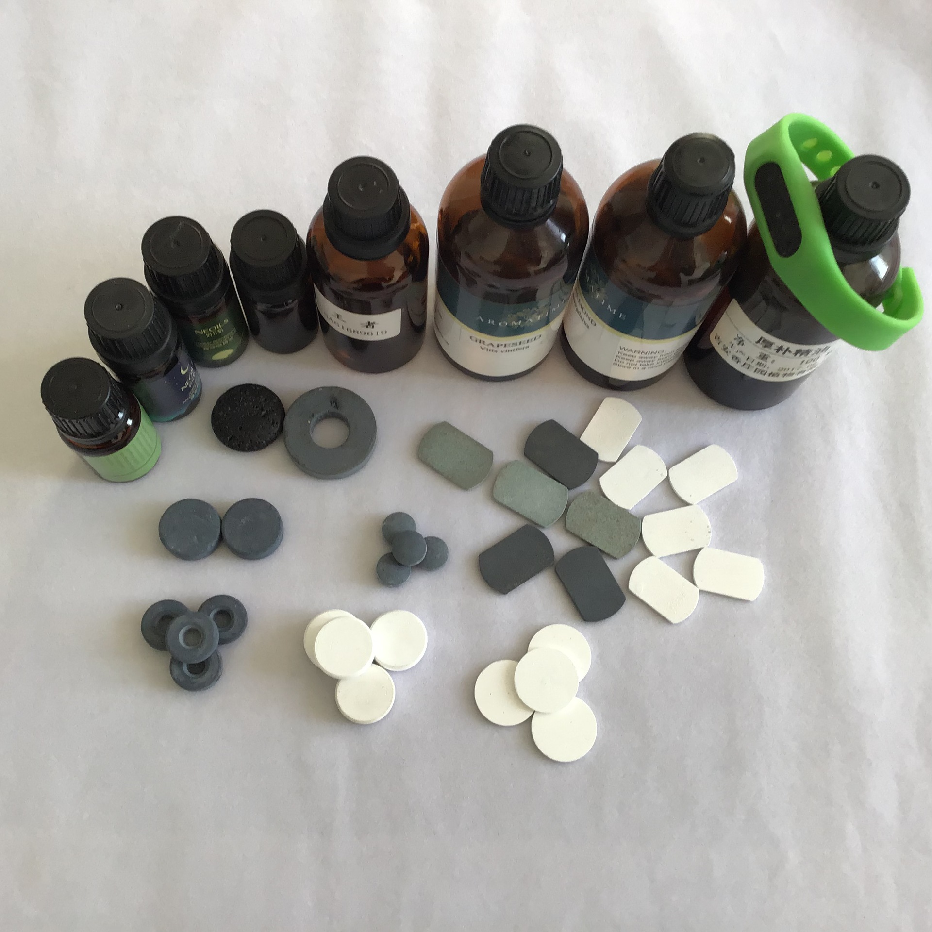 微孔陶瓷香薰片 香水精油挥发片 可加热挥发 扩香片 吸香片 样品