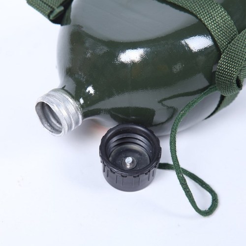 Wholesale Vintage Military Green Water Bottle, Aluminum Design for Outdoor Enthusiasts & Travelers, Thickened, High-Capacity Flask—Perfect for Drill Training and Outdoor Adventures