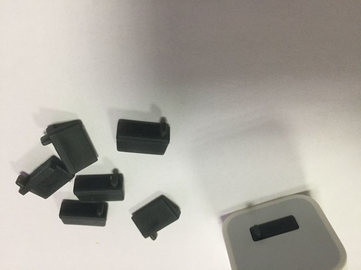 批发苹果充电器 黑色USB防尘塞 USB插口塞子 USB塞子充电器-阿里巴巴