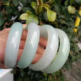 玉器工艺品;翡翠手饰;翡翠项饰