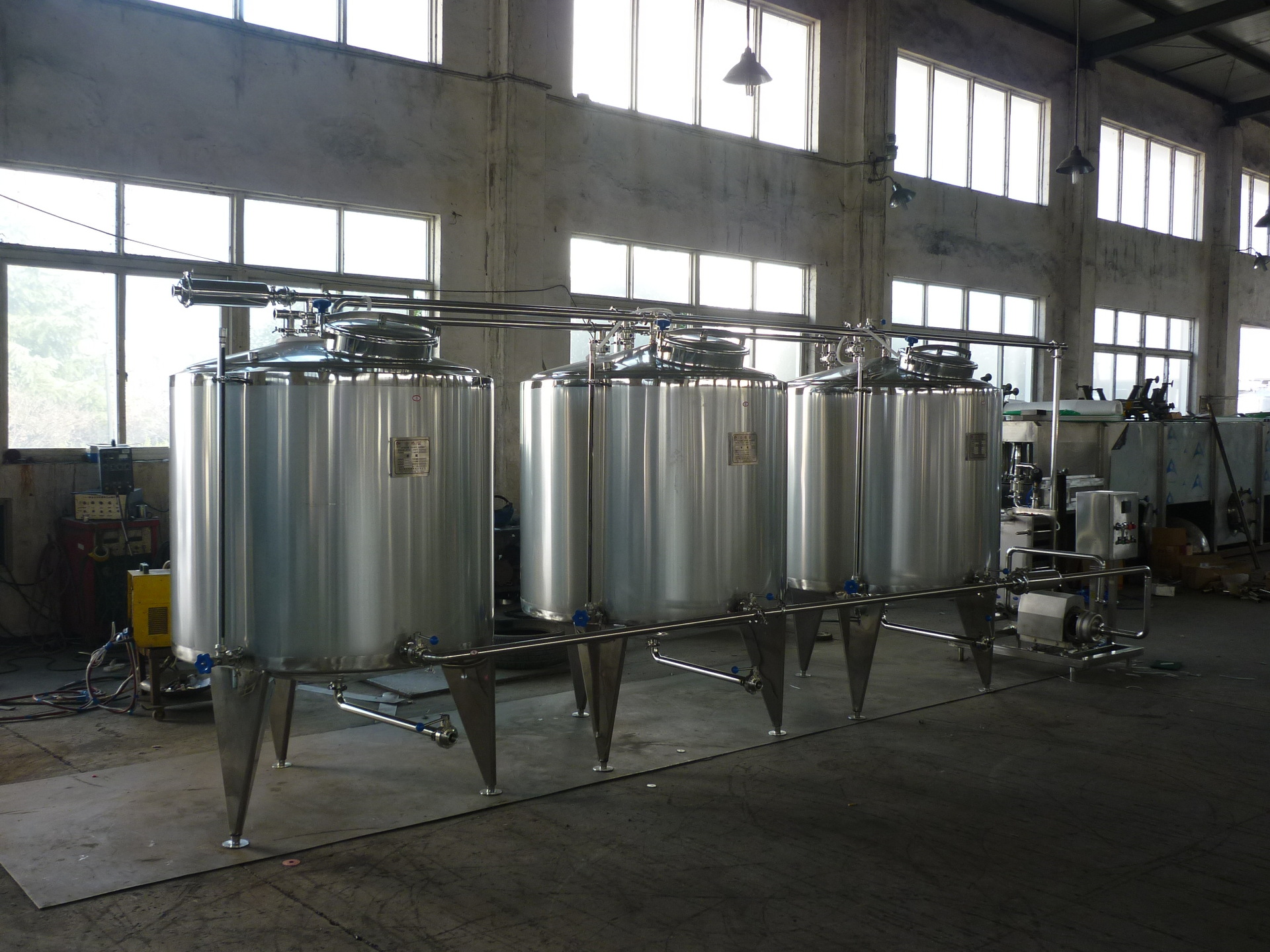 广东中山市茂辉生物科技取得一种移动式发酵罐清洗的高压水枪专利可达到多角度清洗的效果