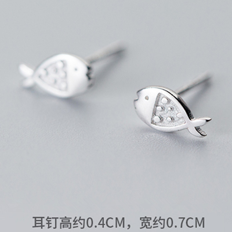 Simple And Cute Fish Earrings display picture 7