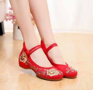 Tulip upgrade Chinese folk dance hanfu embroidered shoes with thickened rib soles women dancing shoes in national square