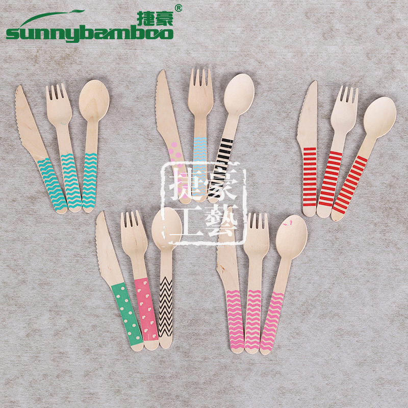 New cute printed disposable knives, forks and spoons, portable disposable tableware for travel, wholesale of wooden knives, forks and spoons for restaurants detail image 8