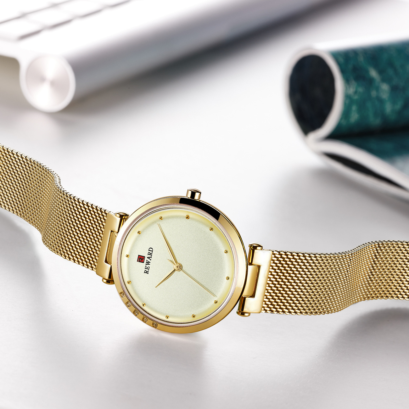 Relógio de quartzo feminino pulseira em malha à prova d'água_voghion.com