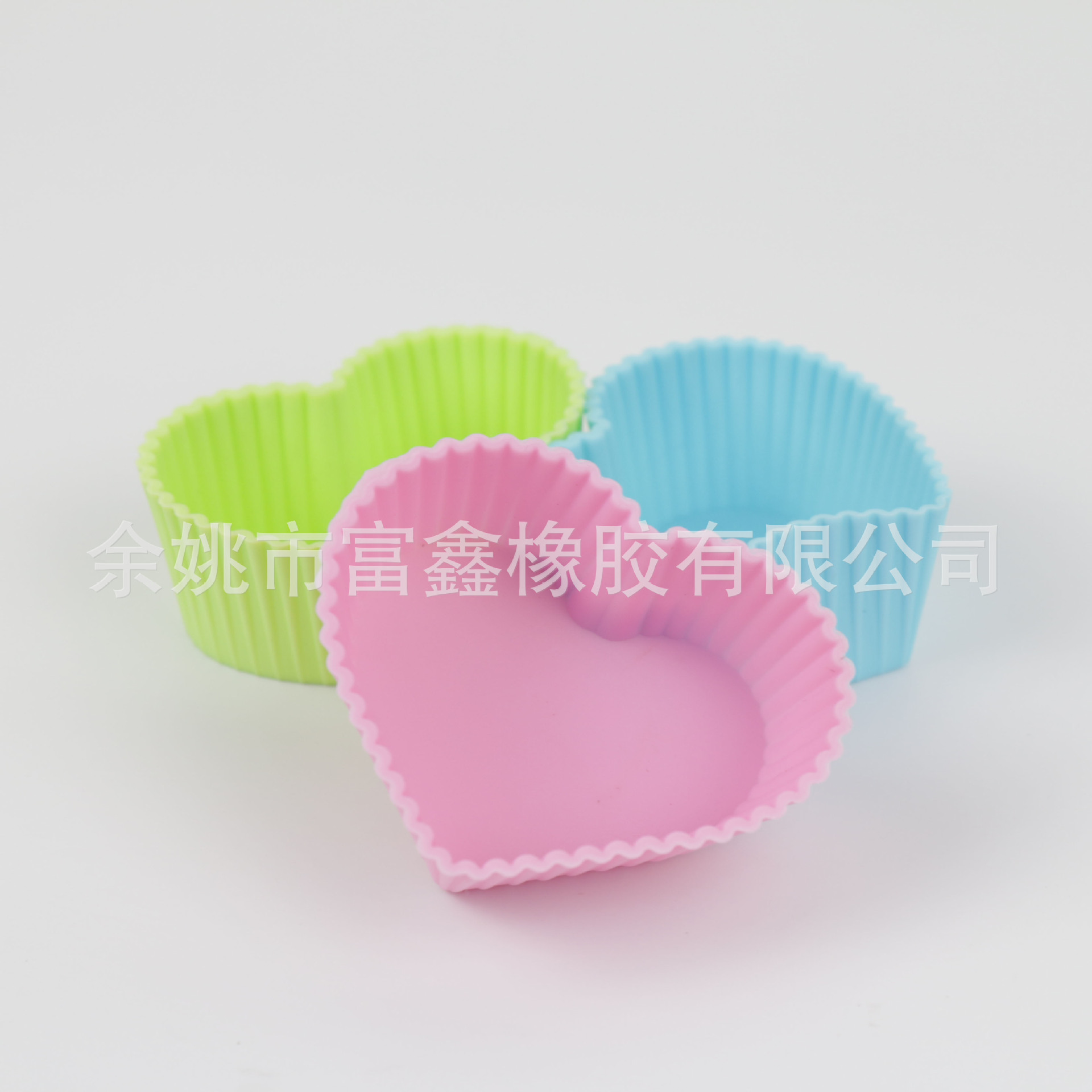 供应各类硅胶蛋糕模具 7CM彩色爱心马芬杯布丁果冻模具 皂模