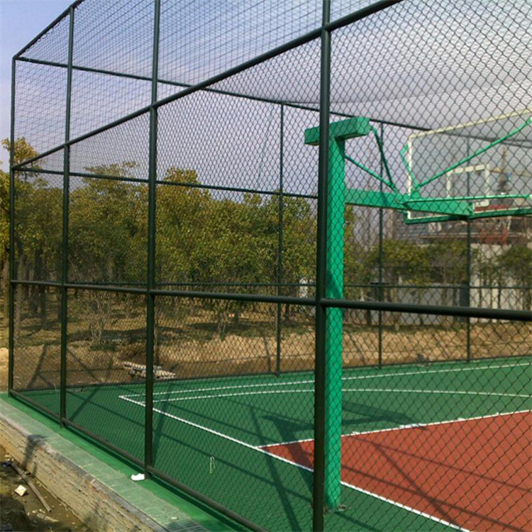 球场围网体育场护栏网足球篮球场围栏网勾花护栏网球场围栏篮球场
