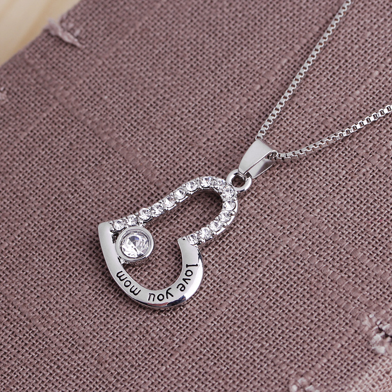 Love Diamond Necklace Mother&#39;s Day Gift Love You Mom Necklace Yiwu Nihaojewelry Wholesale display picture 5