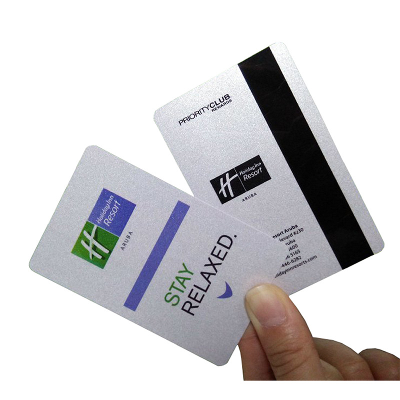 深圳工厂全新料高档商务VIP贵宾磁条条码卡店辅优惠打折卡片定制