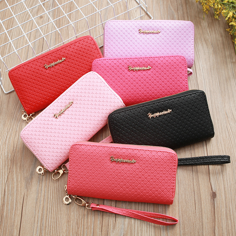 Korean-style Embossed Zipper Wallet display picture 1