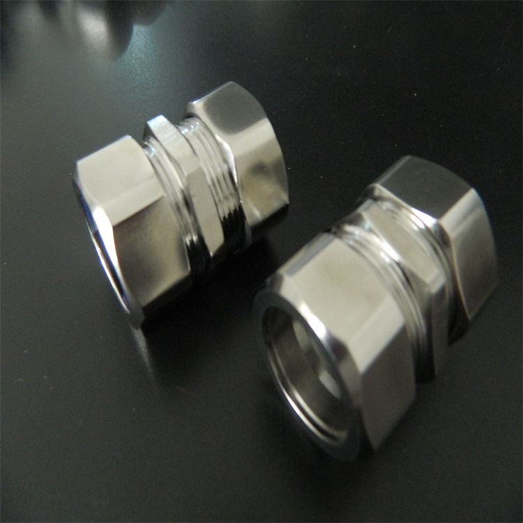 成都不锈钢自固式接头  Φ20金属软管与钢管连接锁头