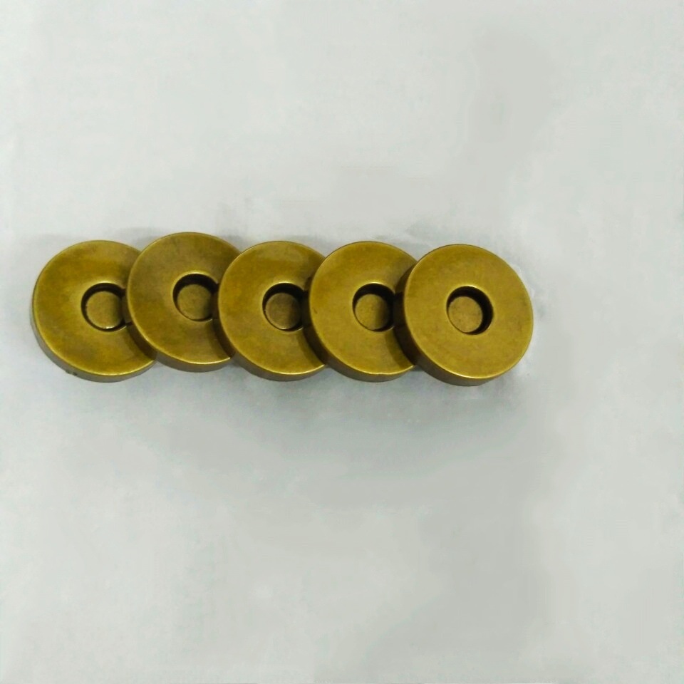 工厂成本价供应手袋箱包礼品盒五金配件14MM普通古铜色磁钮