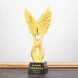 新款飞鹰水晶奖杯定制 树脂翅膀镀金五角星奖杯定做比赛公司颁奖