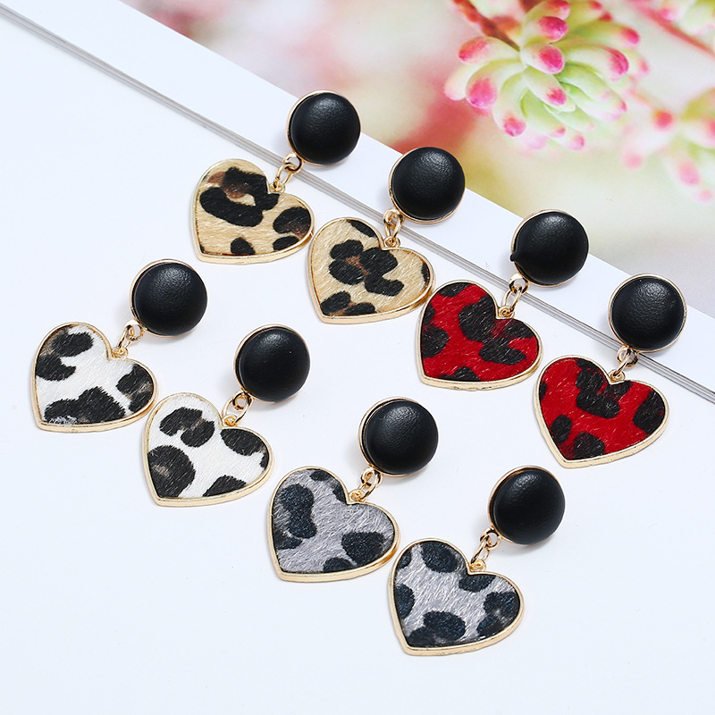 Leopard Leather Heart Earrings display picture 2