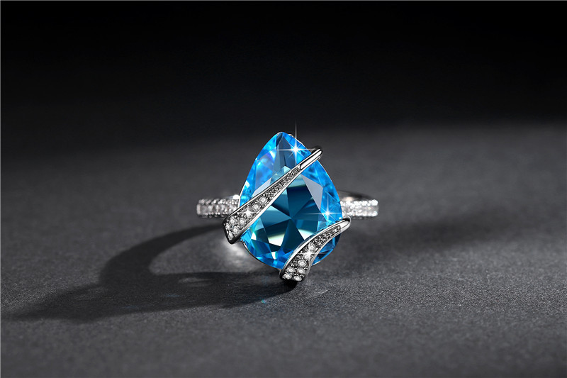 Neue See Blaue Wasser Tropfen Ohrringe Halskette Ring Natürliche Topas Schmuck Set Europäische Und Amerikanische Retro-ohr Schmuck Fabrik display picture 5