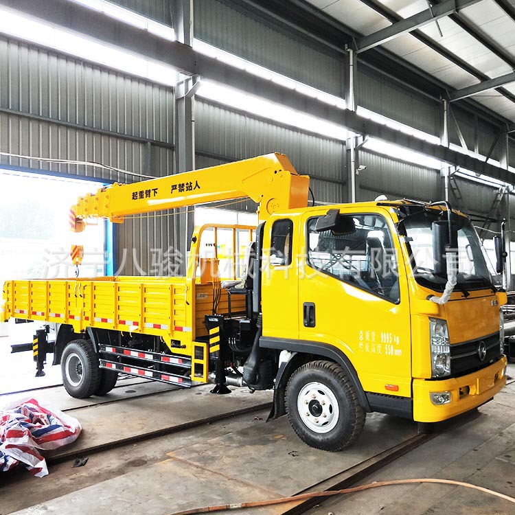 八骏汽车随车起重机 3-12吨汽车底盘随车吊按需定 做厂家直供