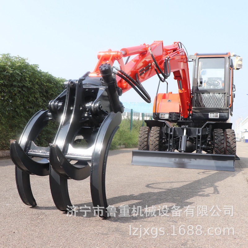 河南新乡抓木机供应 木材装载机 多功能挖掘机直销质量可靠2