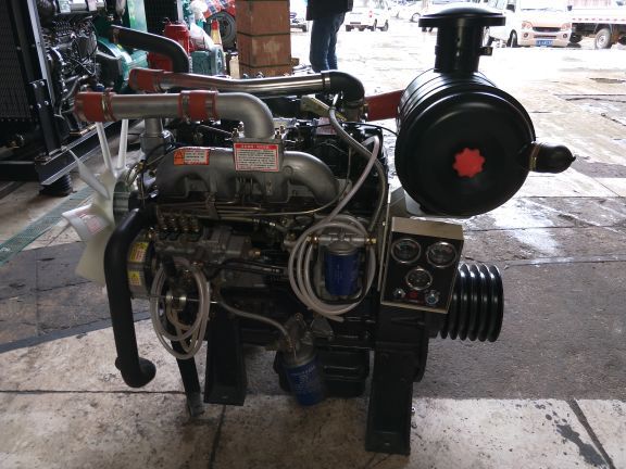 云南昆明云内动力4102QBZL带6槽皮带轮式固定动力柴油机