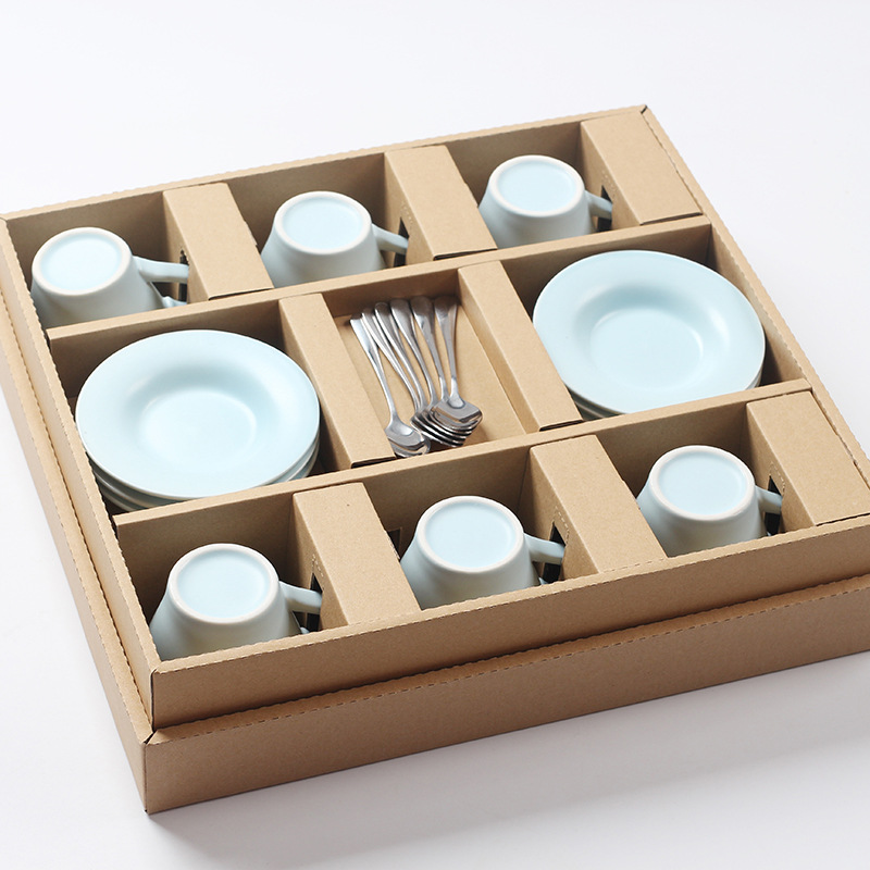 Taza de cerámica creativa taza de agua taza de moda simple taza de café caja de regalo conjunto de cuchara al por mayor