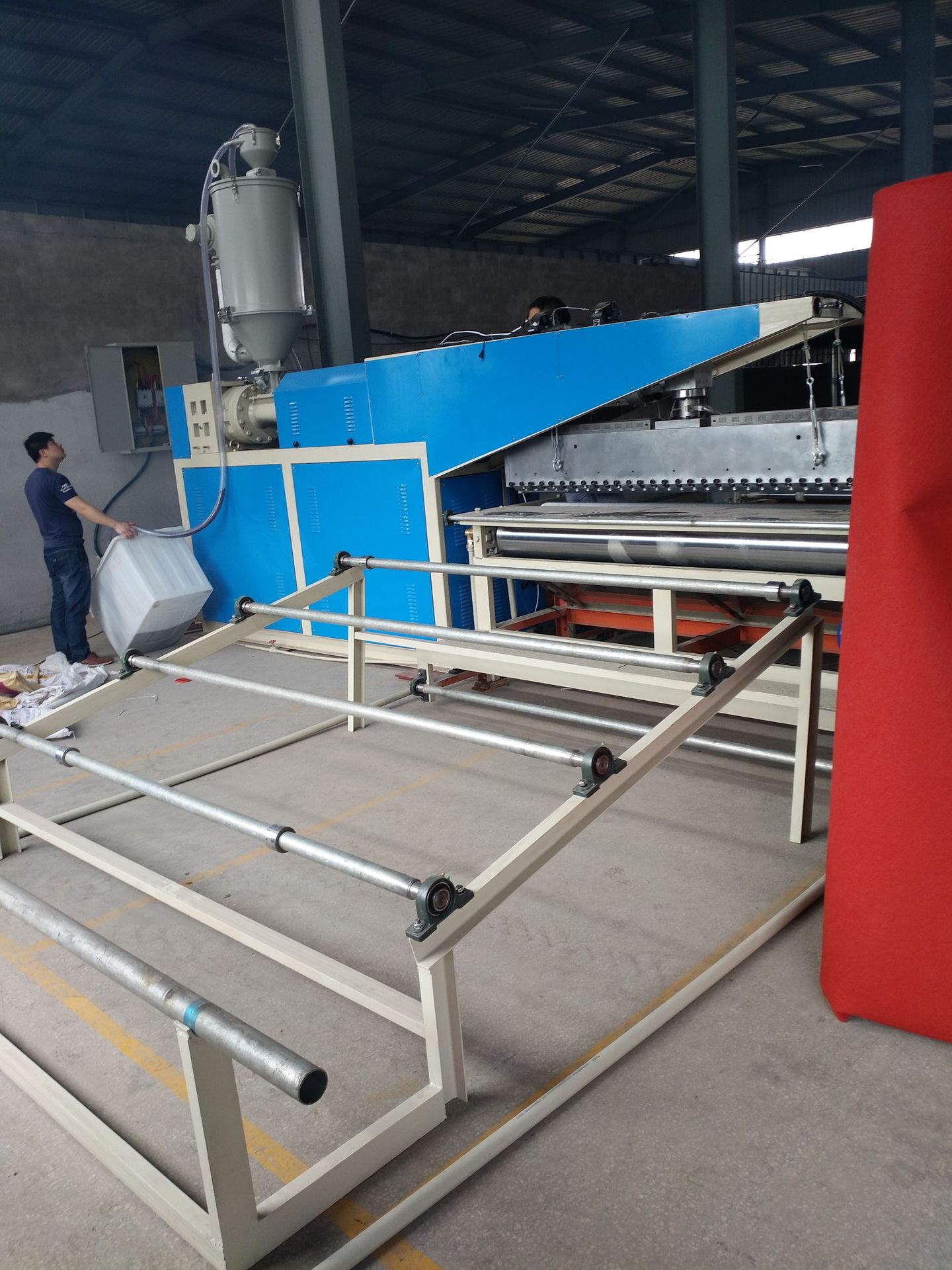 厂家直销TPR地毯地垫淋膜机|ru