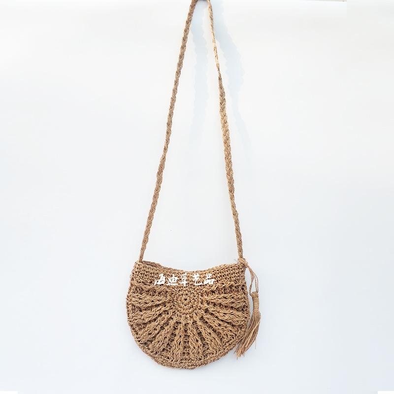 2018 new pattern Straw shoulder bag Korean version of the summer ins Ultra-fire lady Diagonal Semicircle Beach Bag