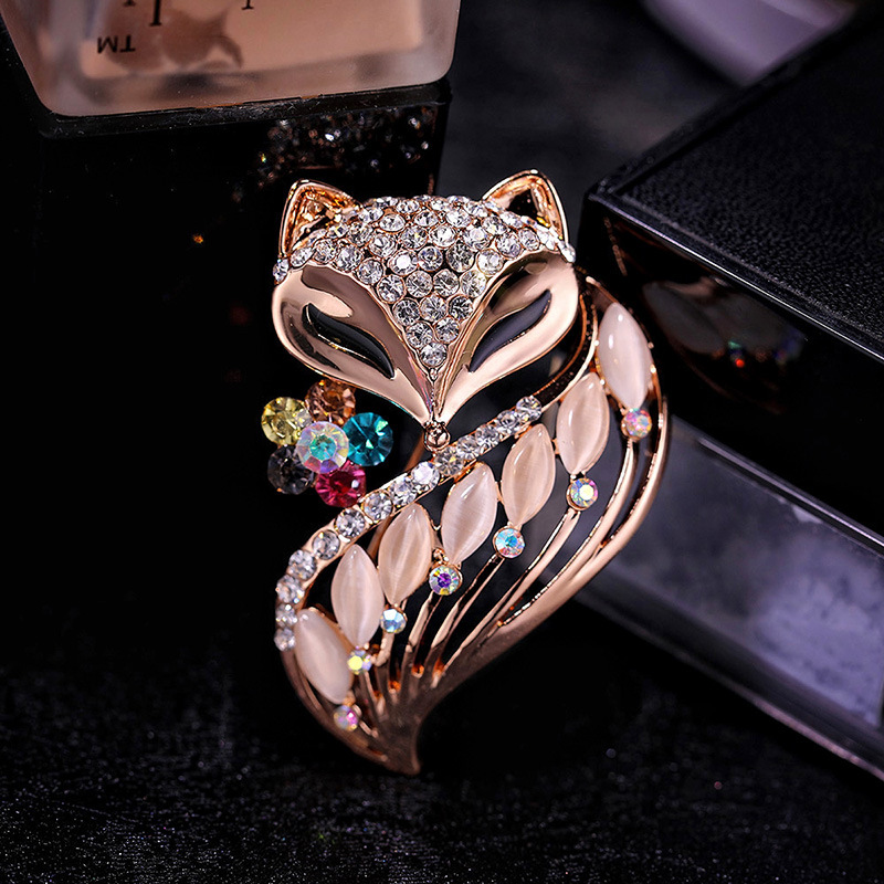 Fashion Opal Fox Crystal Brooch Cardigan Alloy Accessories Female display picture 2
