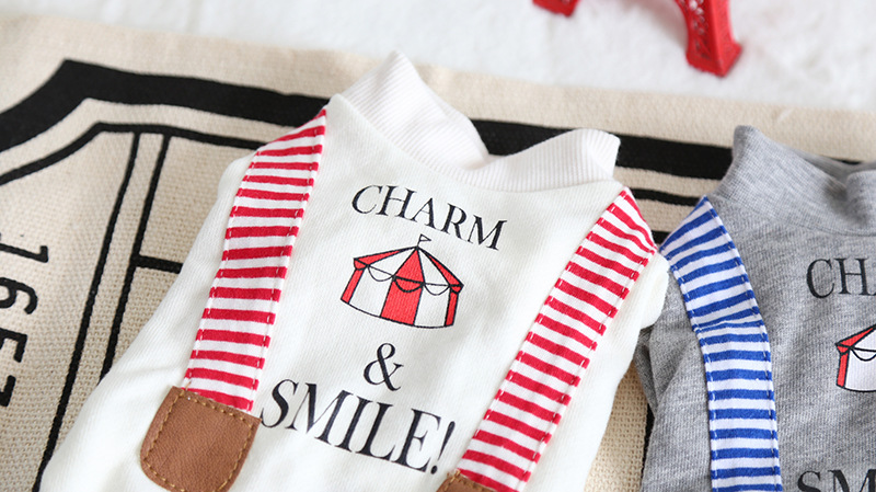 条纹假背带印花卫衣