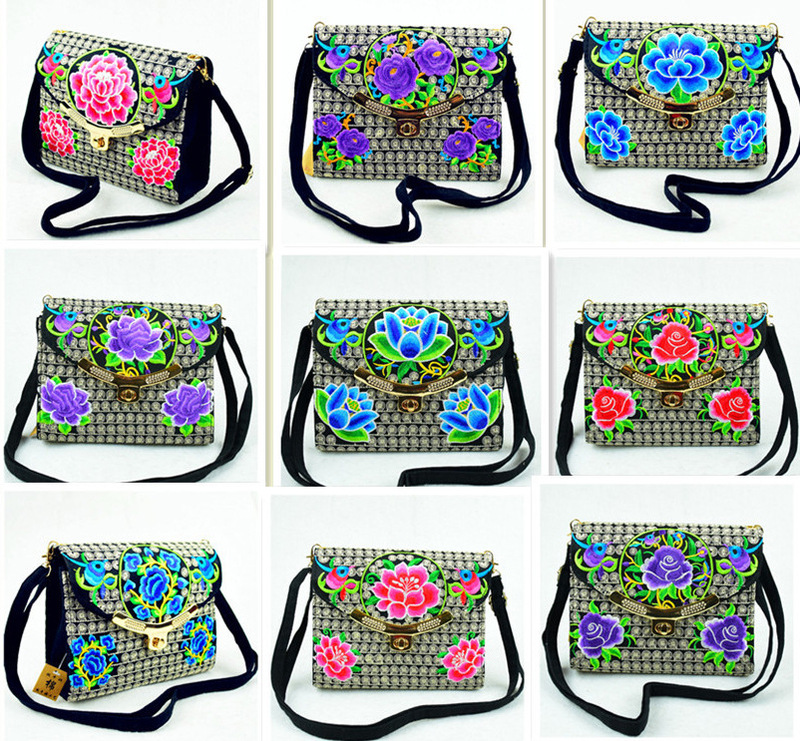 New Yunnan Ethnic Style Characteristic Embroidered Bag Fashion Retro Style Canvas Crossbody Bag Ethnic Style Embroidered Bag