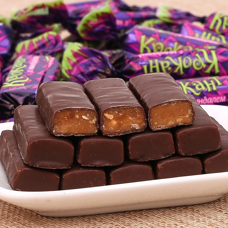 Russia Purple candy The whole thing Filled chocolate Candy Imported snacks wholesale 10 Jin 10 bag