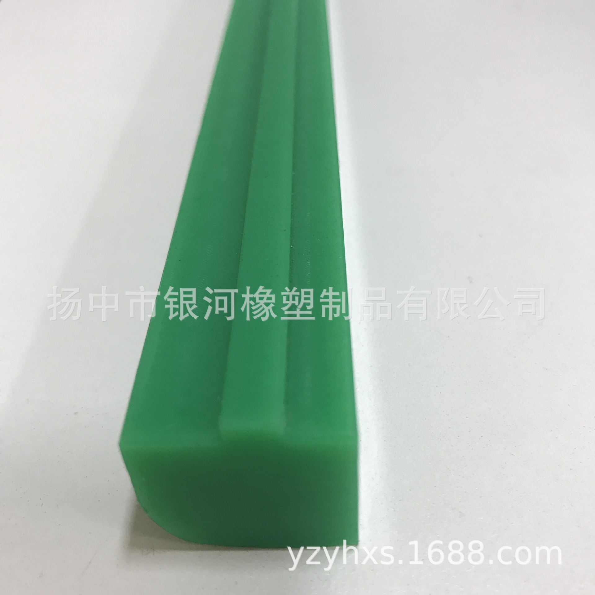 UPE耐磨机械设备滑轨 超高分子量聚乙烯链条导轨塑料导轨滑块加工