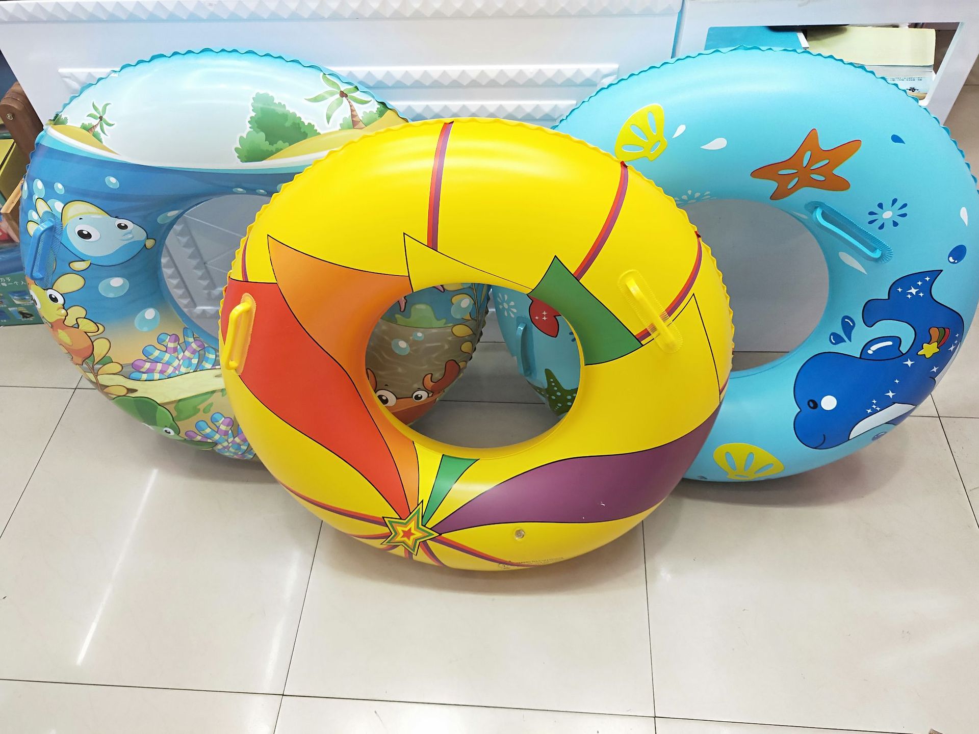 Swimming ring for adults