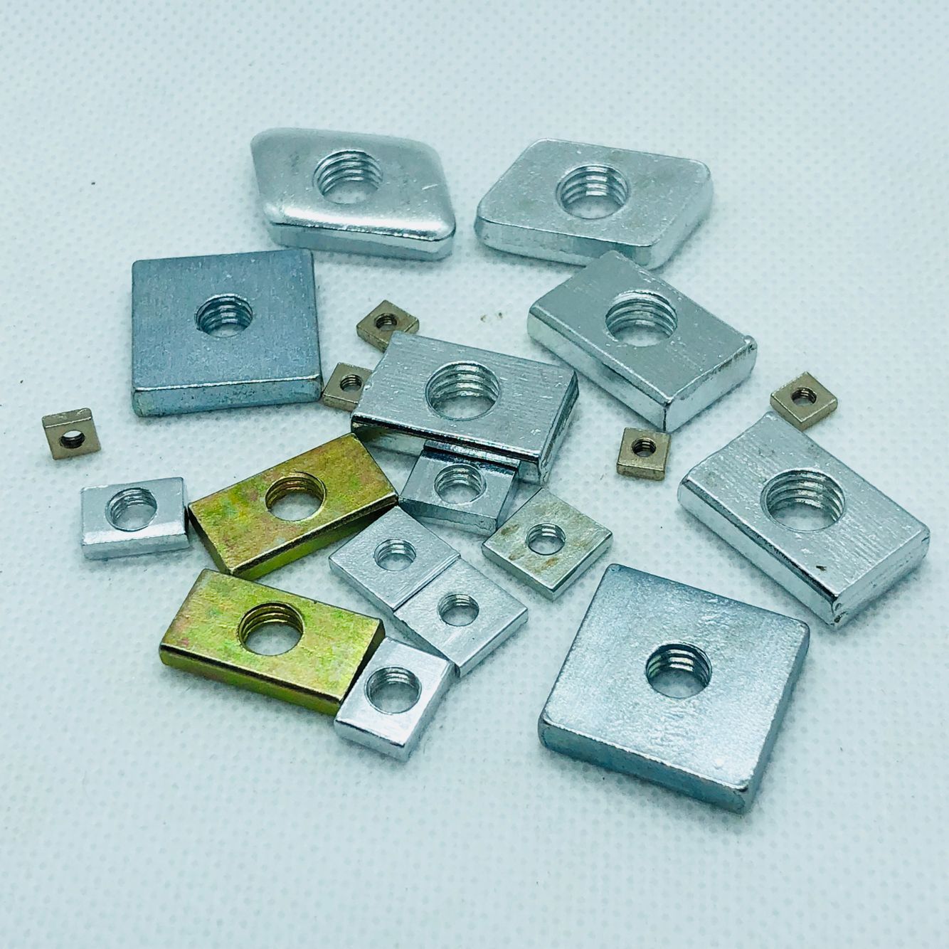 温州厂家自销方母冲压件 可定制各种规格尺寸非标长方形螺母