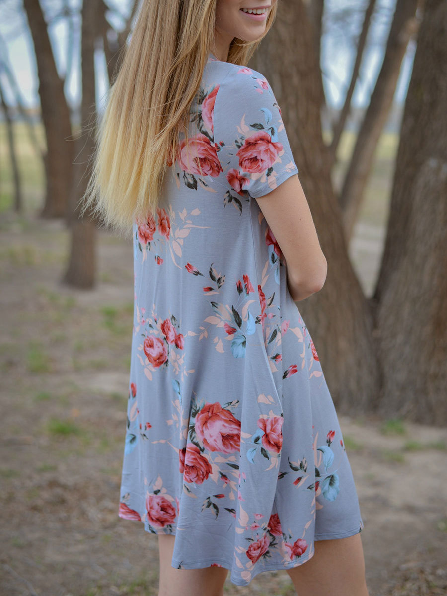 Summer Floral Print Short Skirt Fresh Design Lightweight Fabric Perfect for Casual Outings Wholesale Available